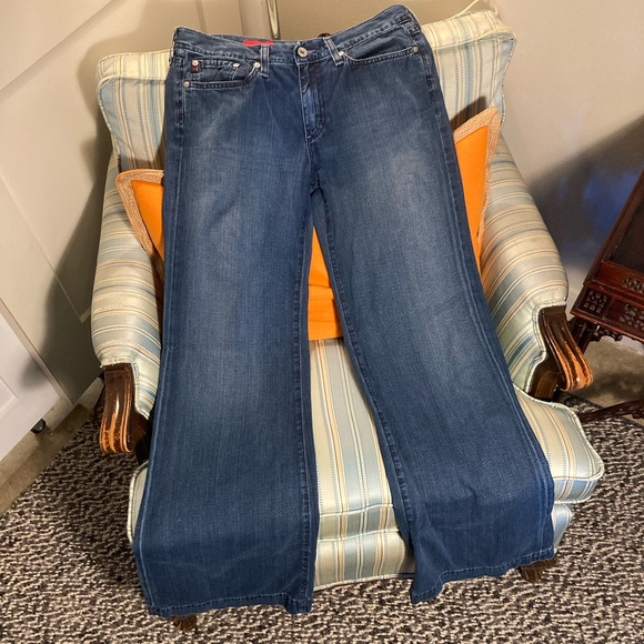 AG Jeans wide leg thick hem medium wash jeans - Picture 4 of 9